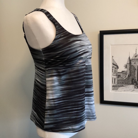 Nike Ladies Tank Top Size Lg. Black Grey White NWT - Picture 6 of 10